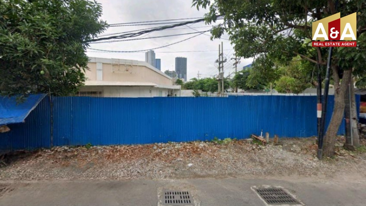 Dijual Gedung Ex Supermarket Siapa Pakai, Murah Dan Strategis Di Kedungsari Surabaya Pusat - Image 1