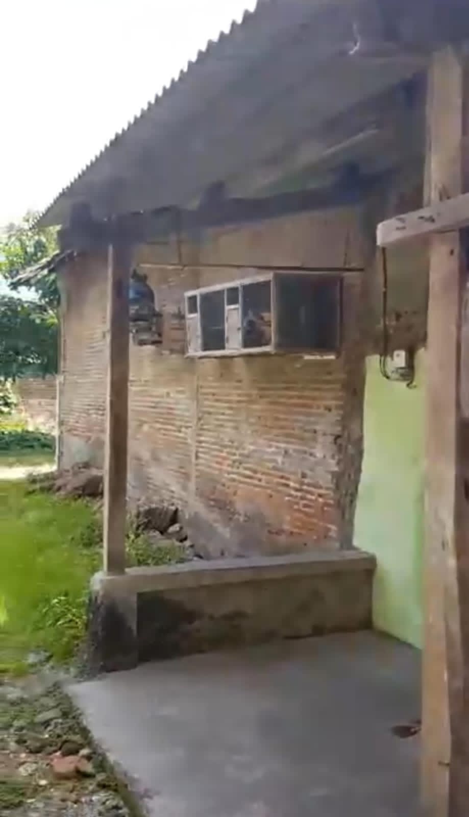 Dijual Murah Rumah Butuh Renovasi Area Wiyung Surabaya Barat - Image 1