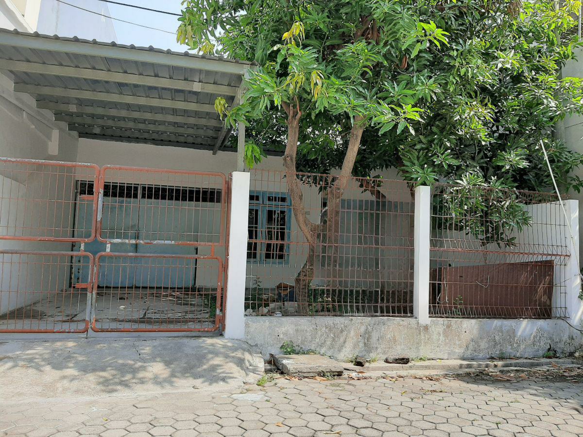 Dijual rumah siap huni Taman Pondok Indah wiyung - Image 1