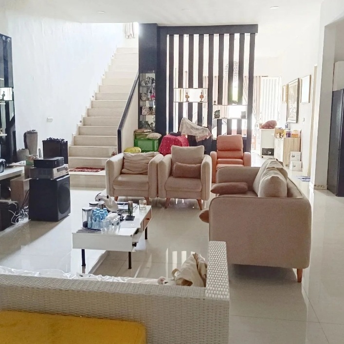 Dijual Rumah Mewah Siap Huni di Dharmahusada Indah Utara Surabaya Timur - Thumbnail 4