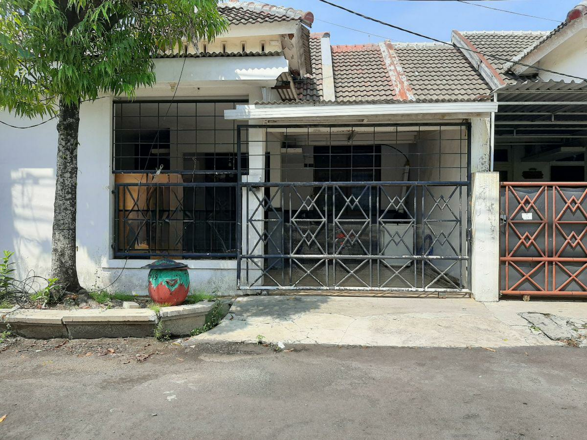 Dijual rumah siaphuni Taman pondok indah wiyung - Image 1