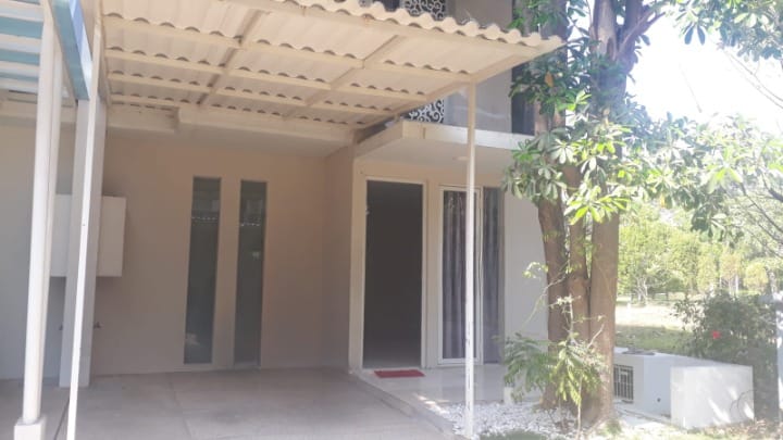 Disewakan Rumah Murah 2 Lantai Siap Pakai - Image 1