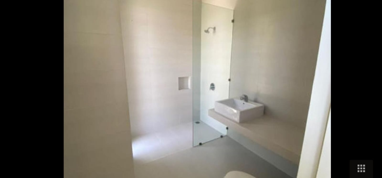 Dijual Rumah Green Lake Surabaya Barat - Thumbnail 2