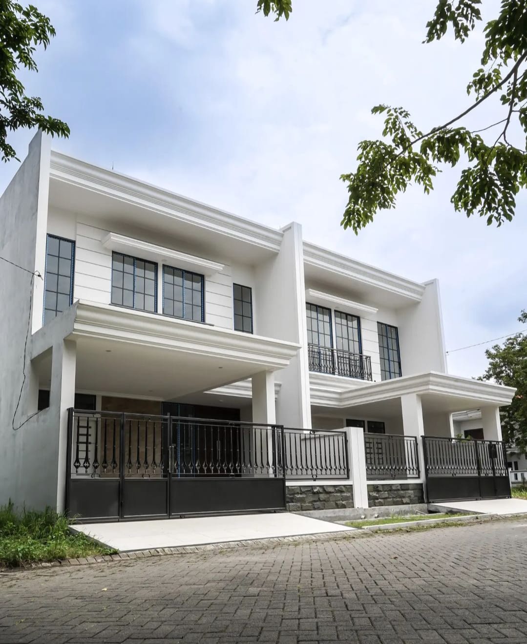 Dijual Rumah Surabaya Timur Galaxi Bumi Permai - Image 1