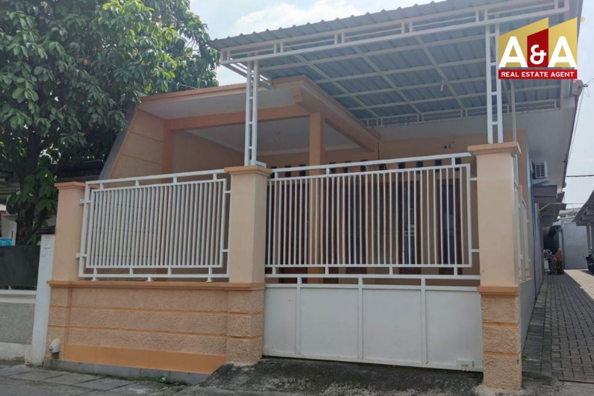 Disewakan Rumah Dukuh Karangan Tengah Surabaya Barat - Image 1