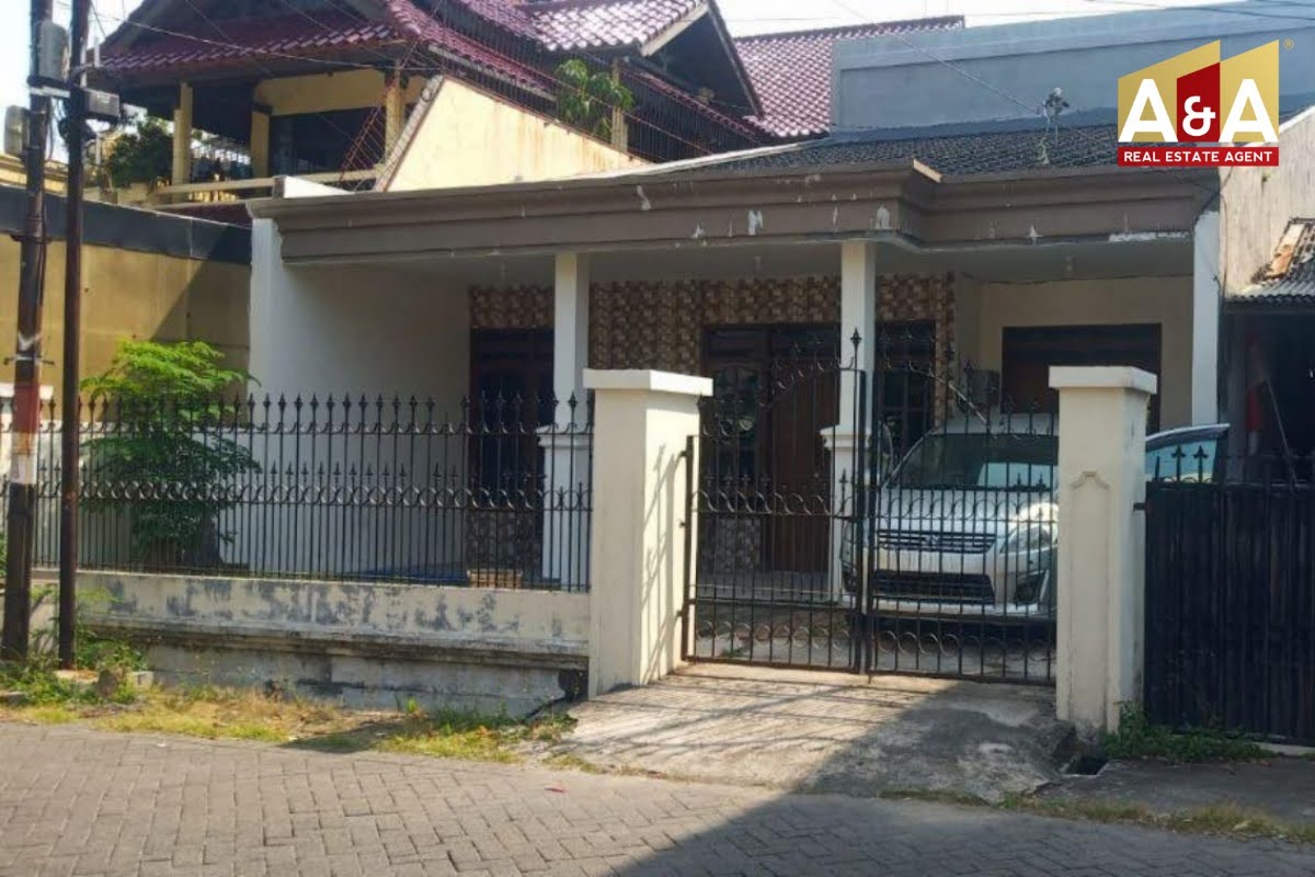 Dijual Rumah Tinggal dan Kos-kosan Wisma Permai Surabaya Timur - Image 1