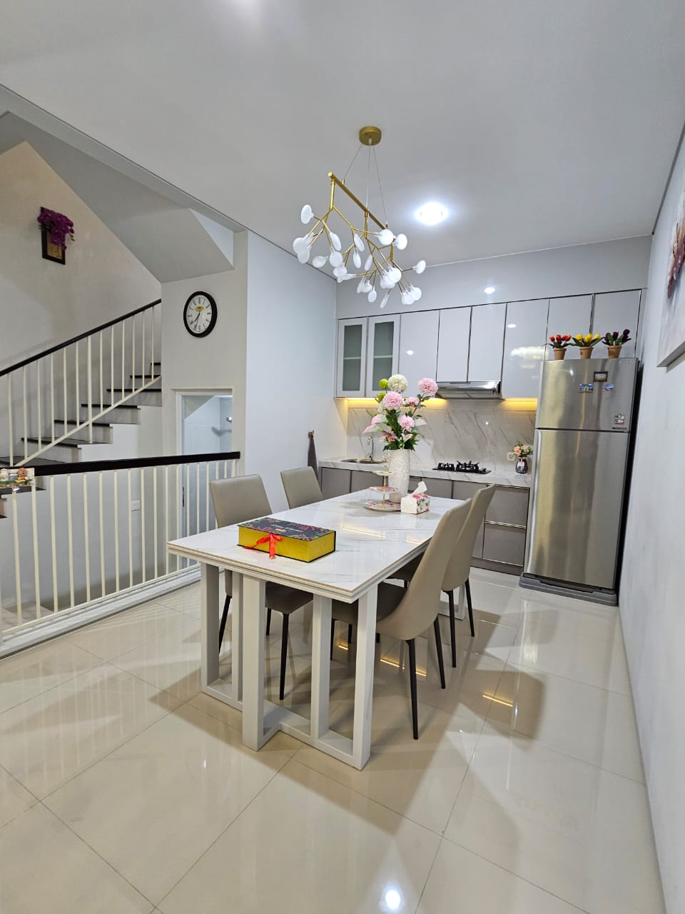 Dijual Rumah Siap Huni Citraland Oakwood Park Wilayah Surabaya Barat - Thumbnail 2