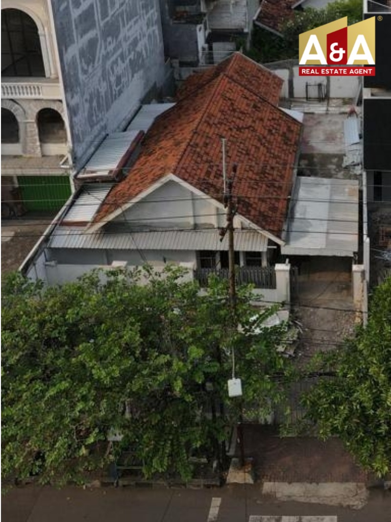 Disewakan Rumah Strategis Dharmahusada Surabaya Timur - Image 1