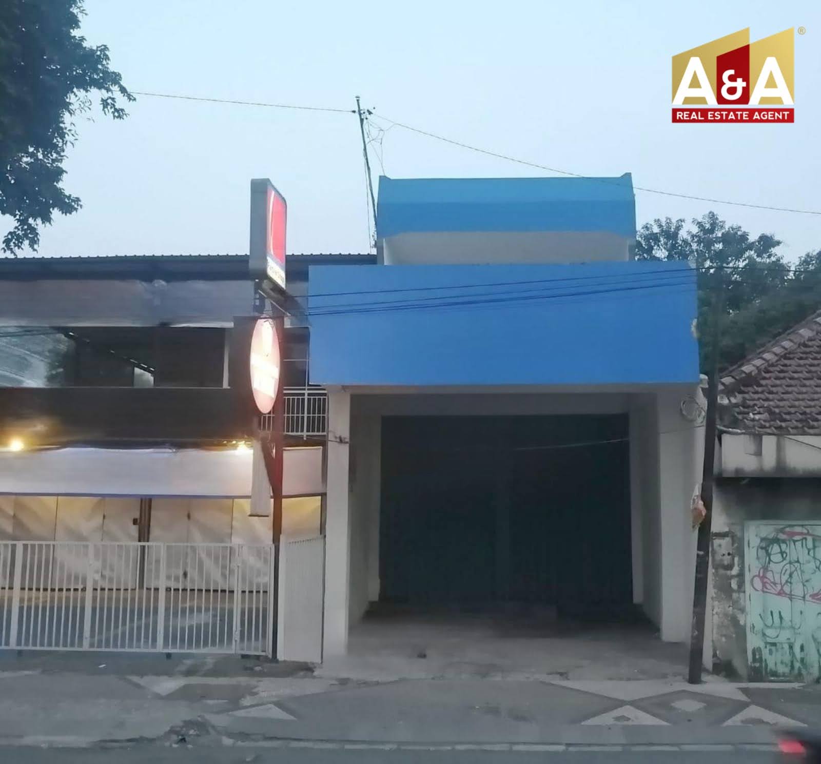 Dijual/Disewakan Ruko Strategis Raya Gedangan Sidoarjo - Image 1