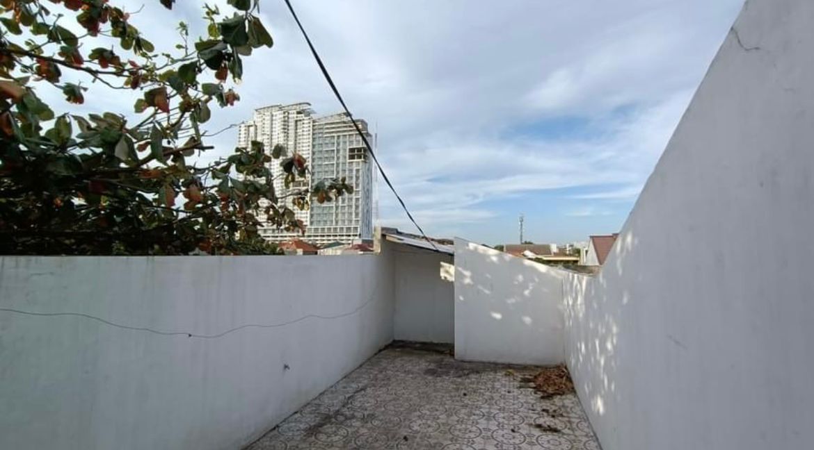 Disewakan Rumah Bagus Murah Pradah Permai Surabaya Barat - Thumbnail 2