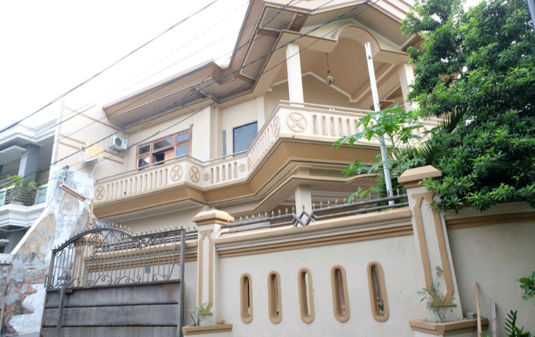 Dijual Rumah Hook Lokasi Strategis Pradah Permai Surabaya Barat - Image 1