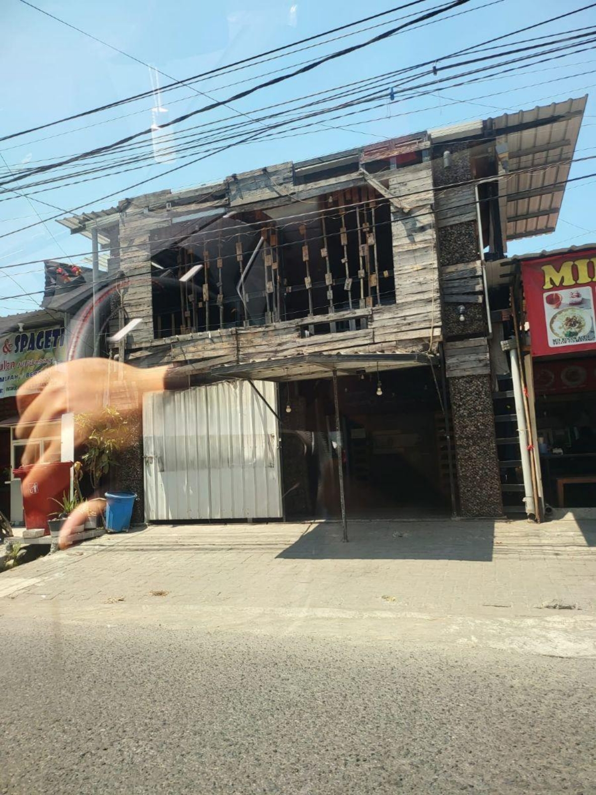 Disewakan Ruko 2 Lantai Pucang Jajar Surabaya Timur - Image 1