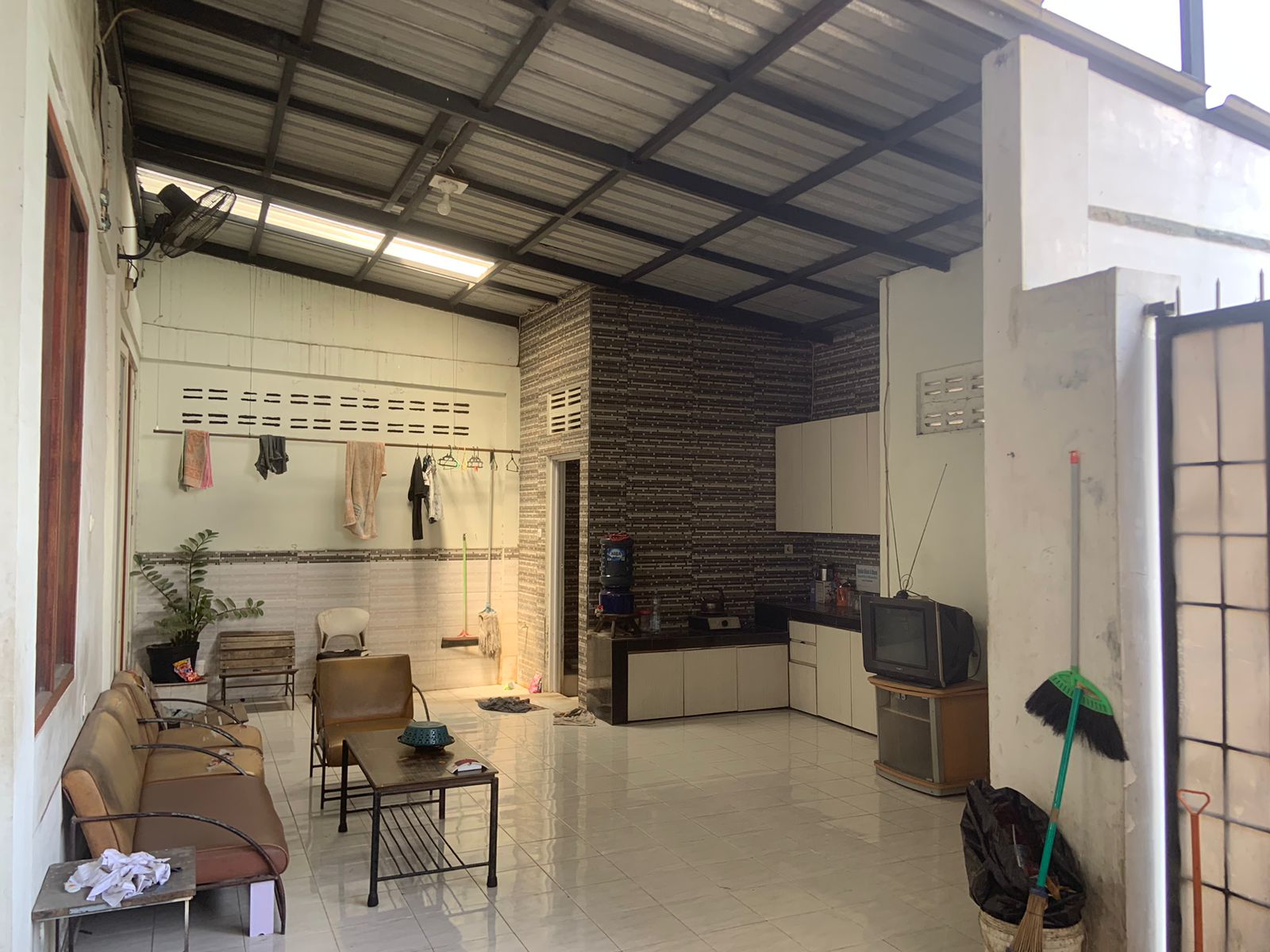 Disewakan gudang di Palem Watu Surabaya Barat - Image 1