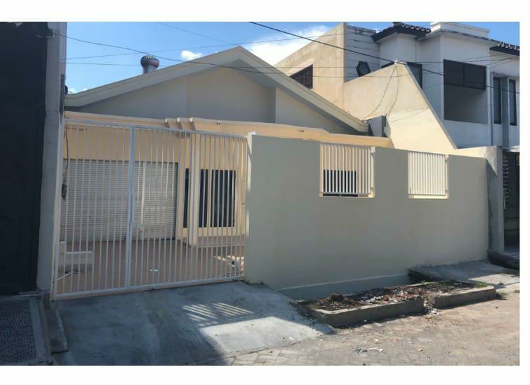 Dijual Rumah Satelit Utara Wilayah Surabaya Barat - Image 1