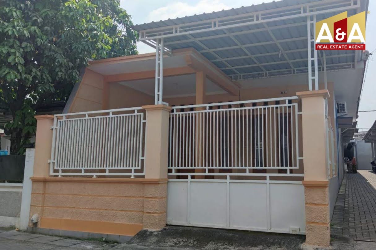 Disewakan Rumah Dukuh Karangan Tengah Surabaya Barat - Image 1