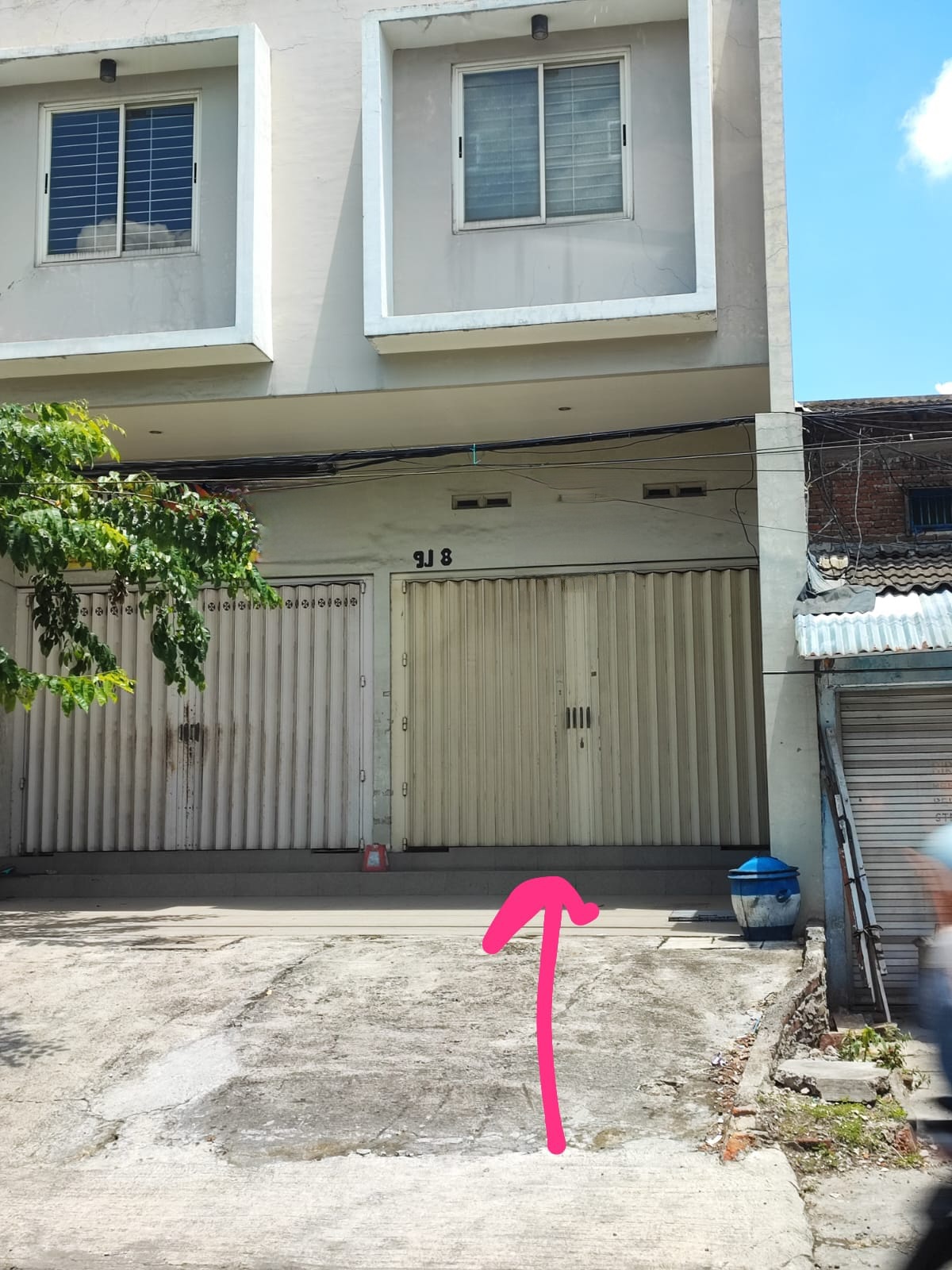 Disewakan Ruko Jalan Raya Manukan Tengah - Image 1