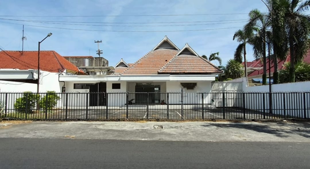 Disewakan Rumah Usaha di Padjajaran Wilayah Surabaya Pusat - Image 1