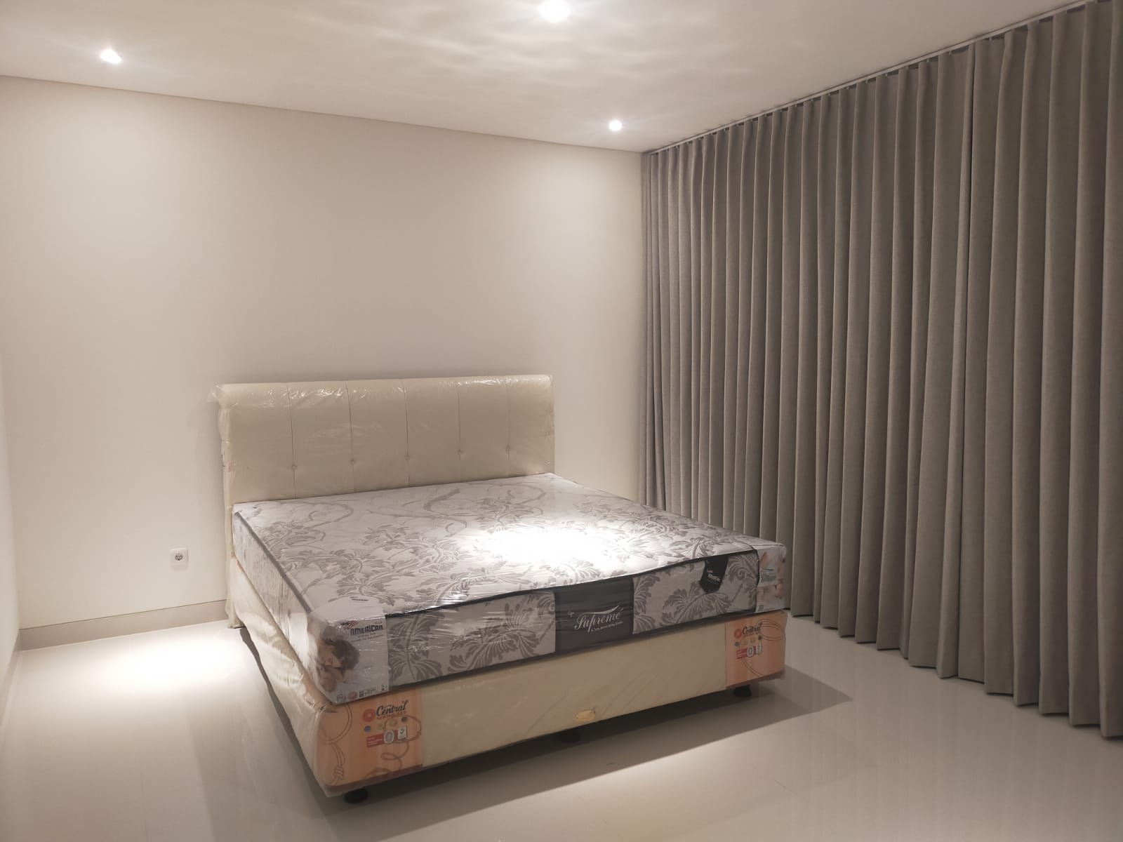 Disewakan Rumah Grand Pakuwon Surabaya Barat - Thumbnail 2