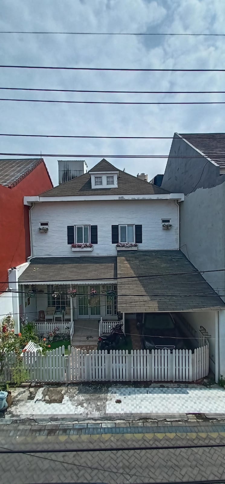 DIJUAL RUMAH LOKASI SURABAYA UTARA - Image 1