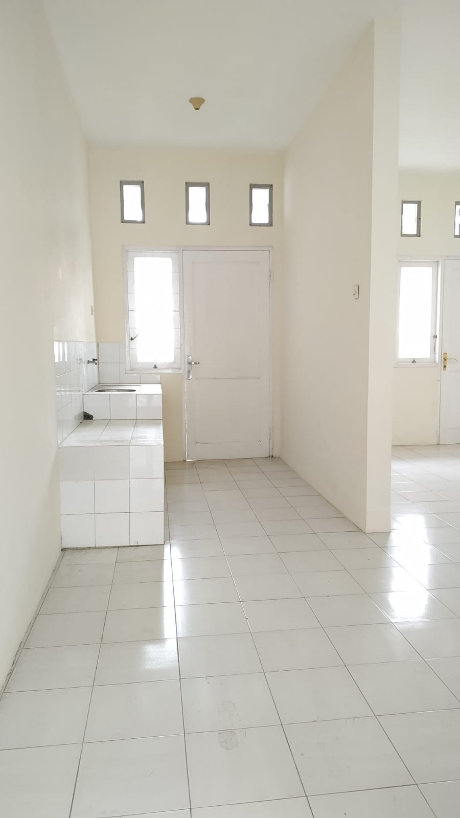 Disewakan Rumah Strategis Bukit Palma Surabaya Barat - Thumbnail 4