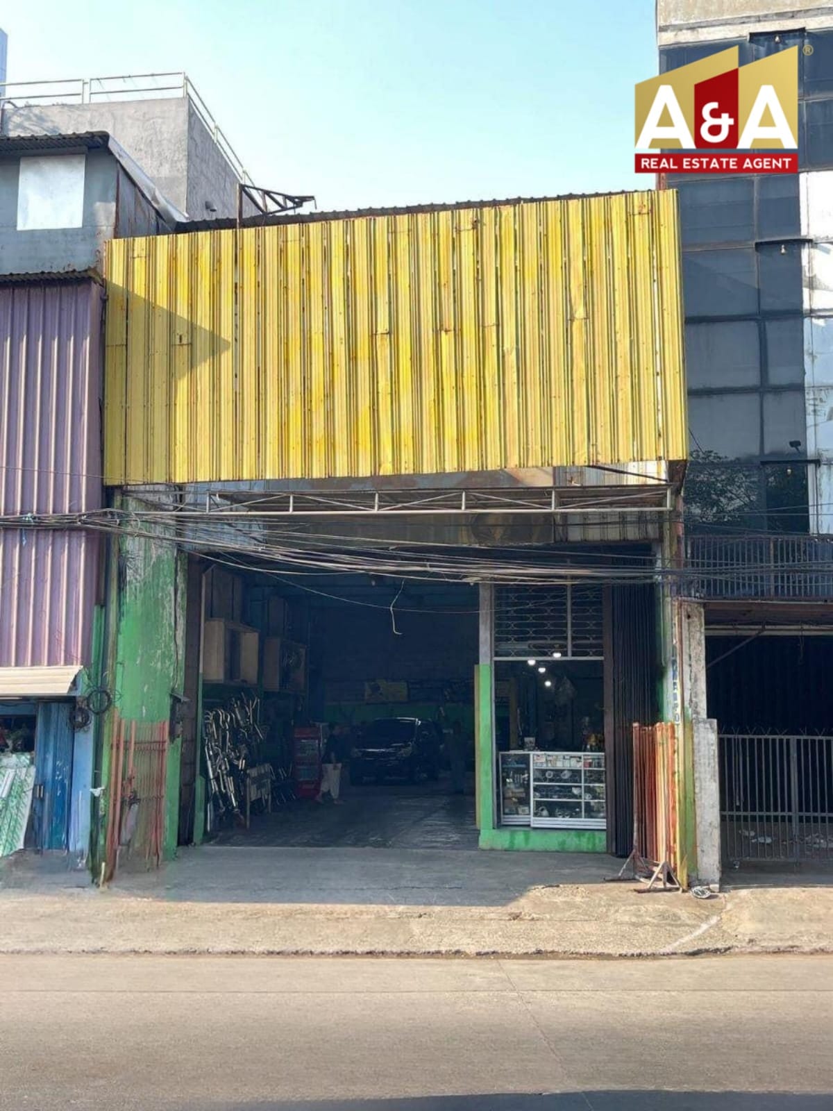 Dijual Gudang Ex Bengkel Raya Mayjen Sungkono Surabaya Barat - Image 1