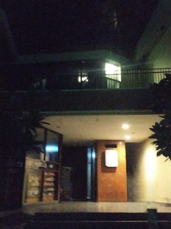 Dijual Rumah Ex Hotel Lokasi Strategis Menanggal Surabaya Selatan - Thumbnail 3