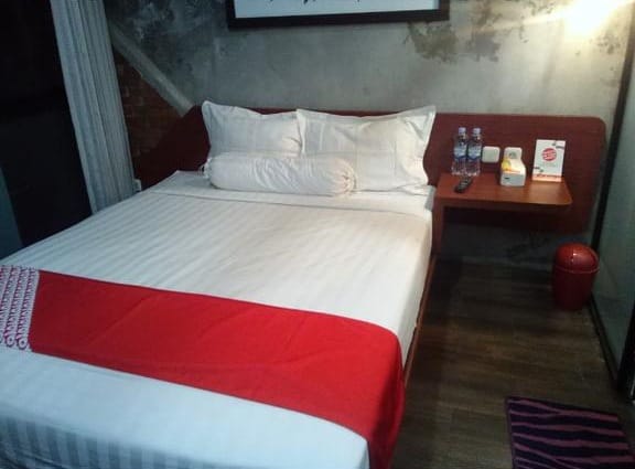 Dijual Rumah Ex Hotel Lokasi Strategis Menanggal Surabaya Selatan - Thumbnail 4