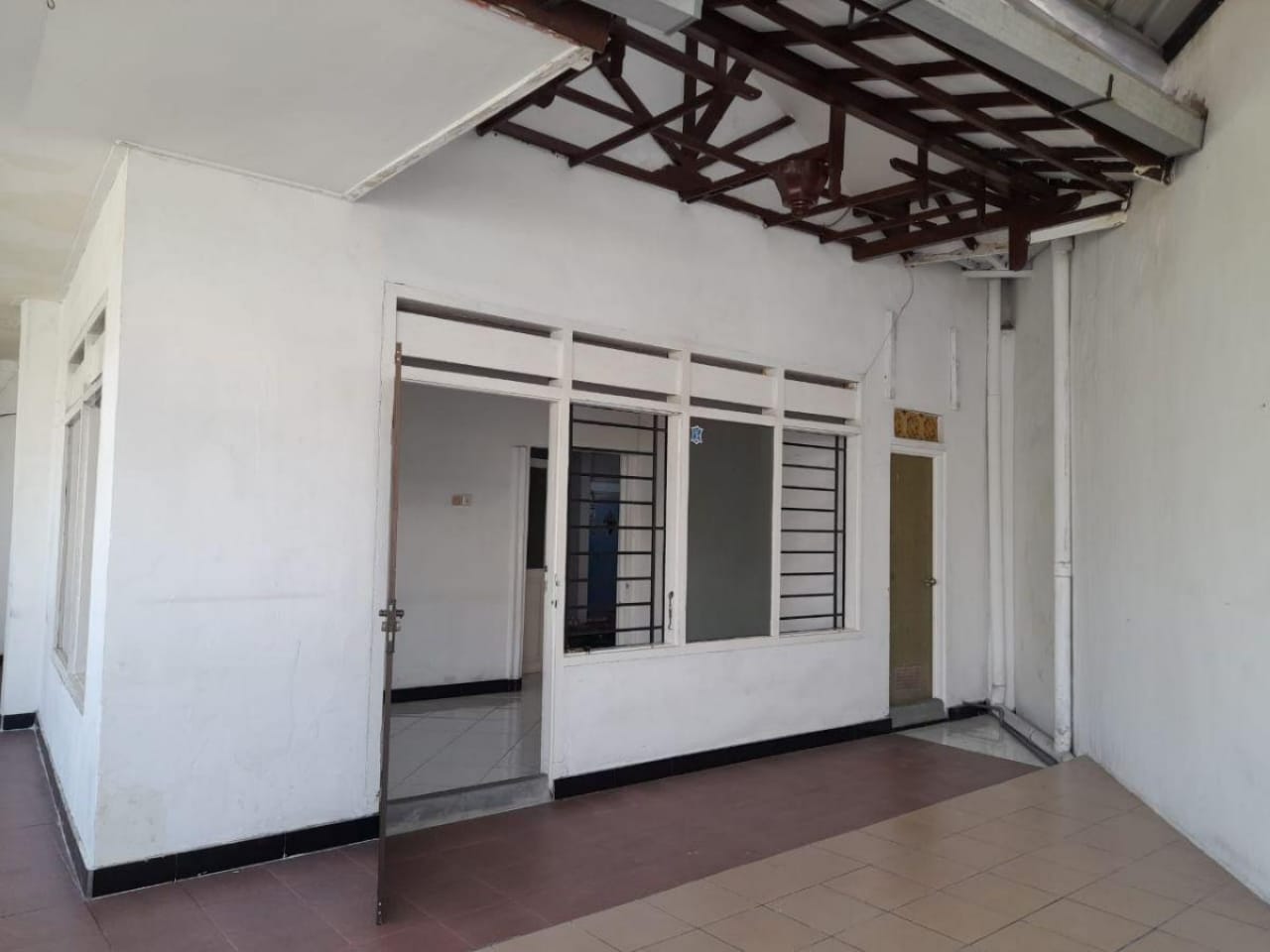 Dijual/disewakan Rumah Siap Huni &amp; Terawat Darmo Permai Utara Surabaya Barat - Thumbnail 4