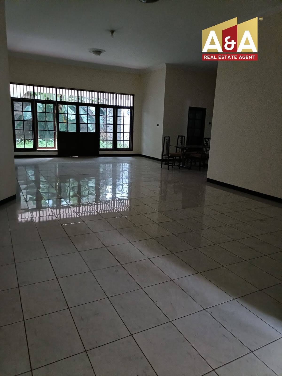 DISEWAKAN RUMAH BAGUS WILAYAH SURABAYA TIMUR - Image 1