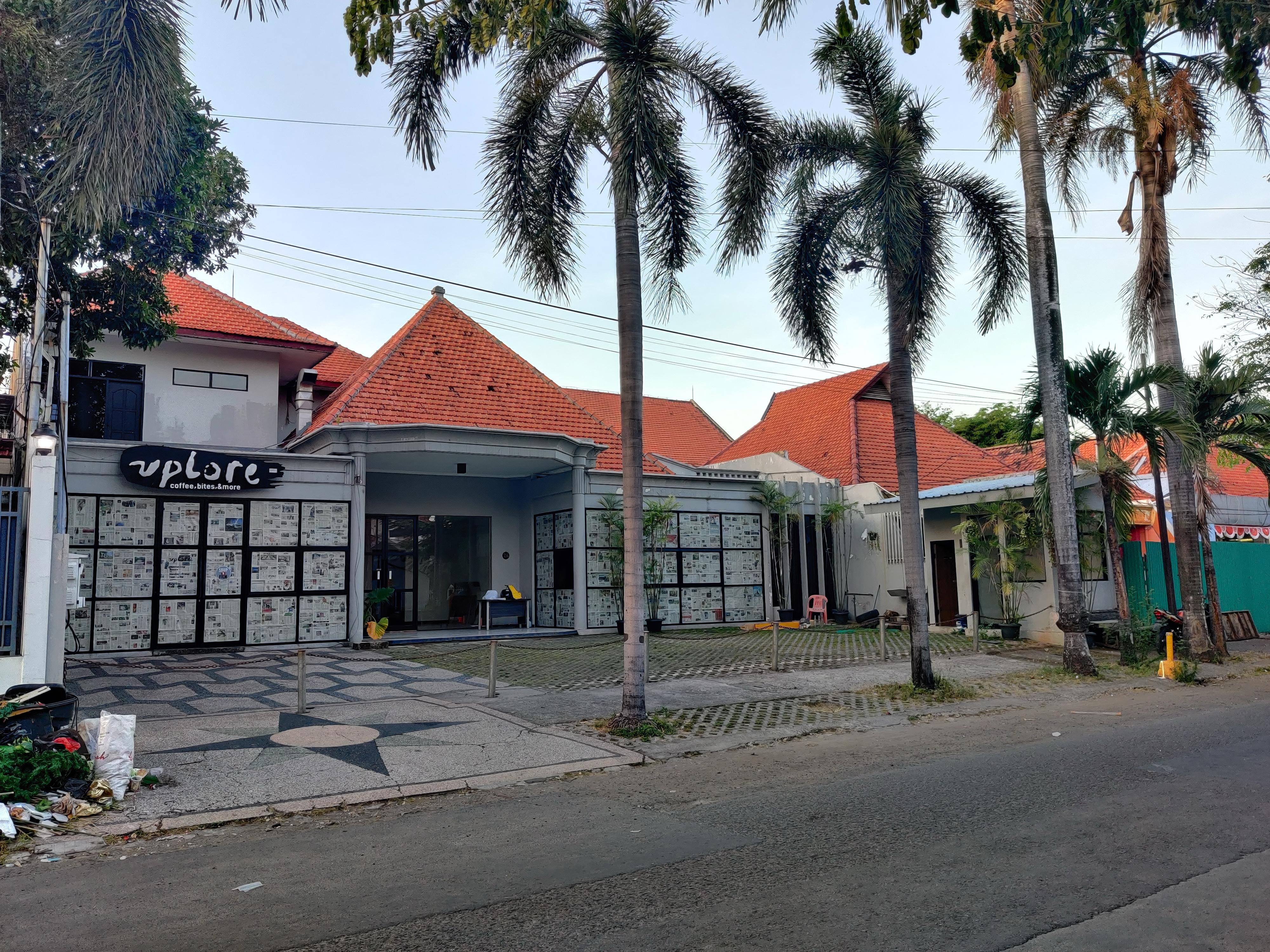 Disewakan Rumah Minimalis Pusat Kota Dekat Raya Darmo - Image 1