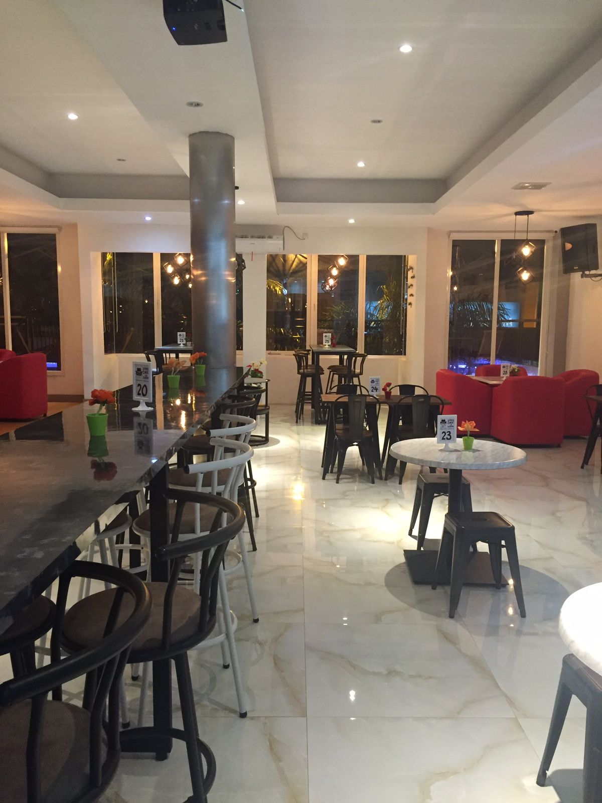 Disewakan Ruko Strategis Centro Avenue Jalan KH Mukmin Sidoarjo - Image 1