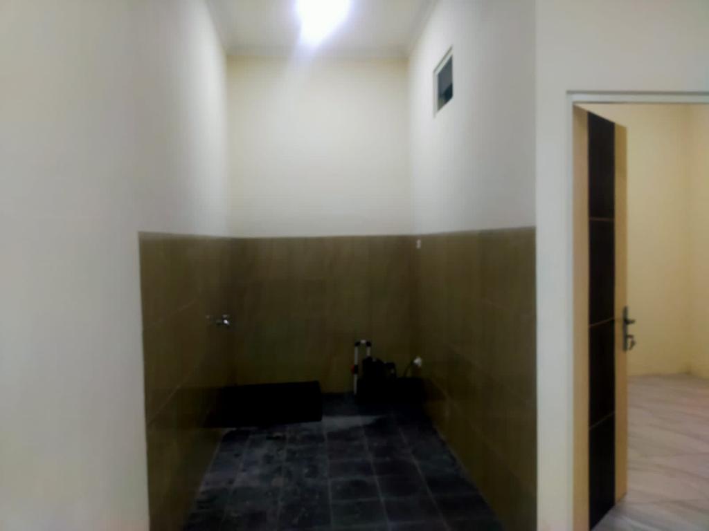 Dijual Rumah Siap Huni dan Strategis di Perum Bluru Permai Sidoarjo - Thumbnail 3