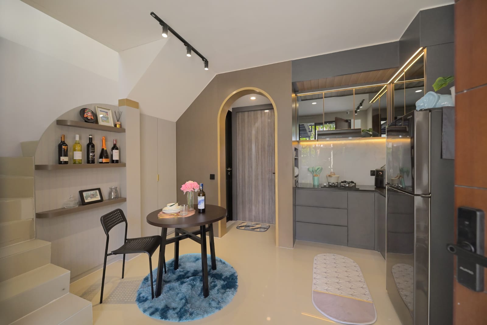 Disewakan Rumah Bagus Siap Huni di Northwest Hill Citraland Utara Surabaya Barat - Thumbnail 3