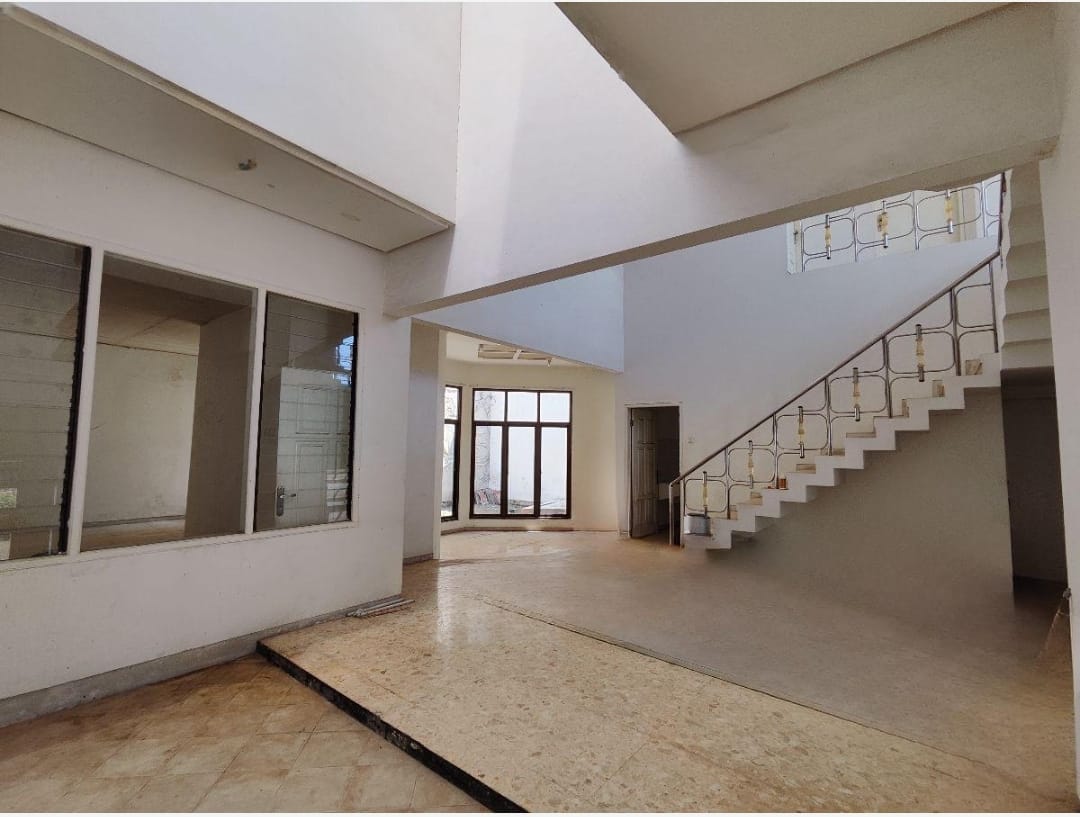 Disewakan Rumah di Kertajaya Indah Timur Wilayah Surabaya Timur - Thumbnail 3