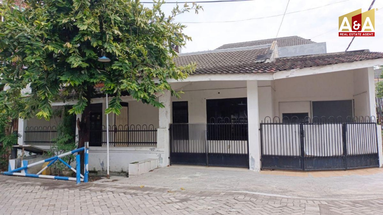 Dijual Rumah Strategis Perum Wisma Tropodo Sidoarjo - Image 1