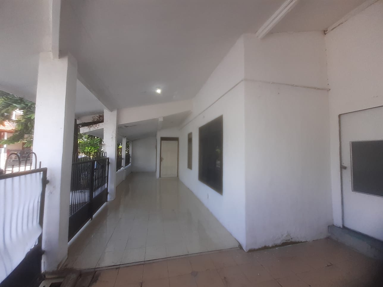 Dijual Rumah Strategis Perum Wisma Tropodo Sidoarjo - Thumbnail 2
