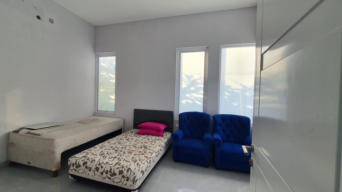 Dijual Rumah Mewah Valencia Garden Sidoarjo - Thumbnail 3