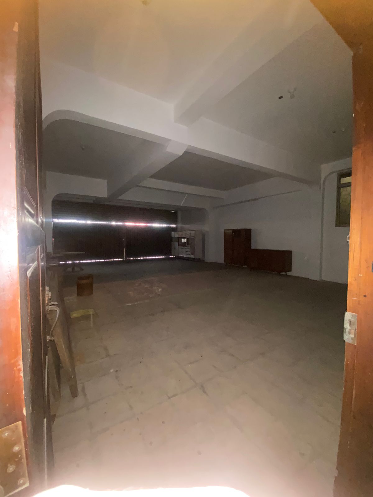 Disewakan Ruko Strategis Dua Lantai di Baliwerti Surabaya Pusat - Image 1