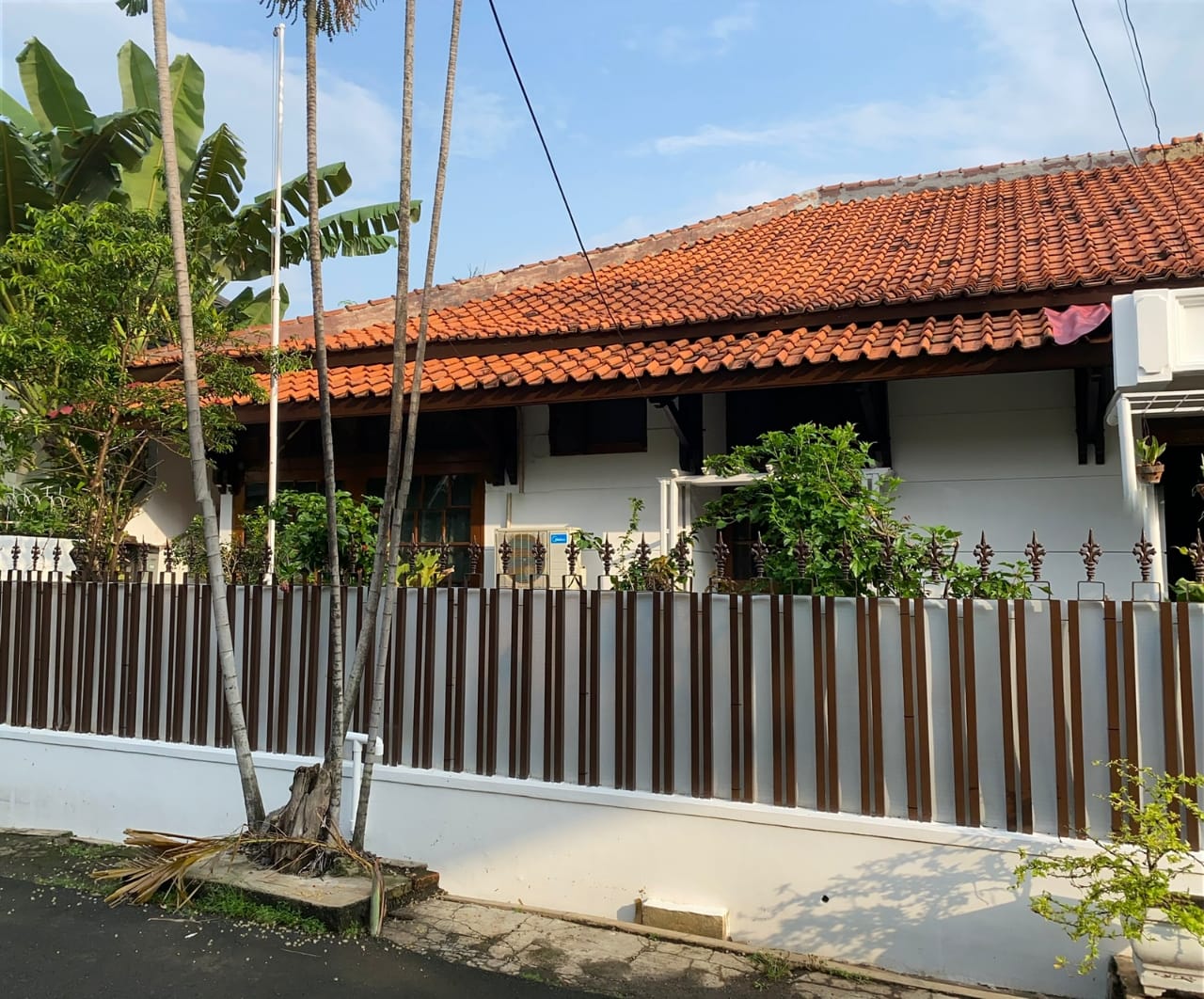DIJUAL RUMAH LOKASI Jakarta Timur - Image 1