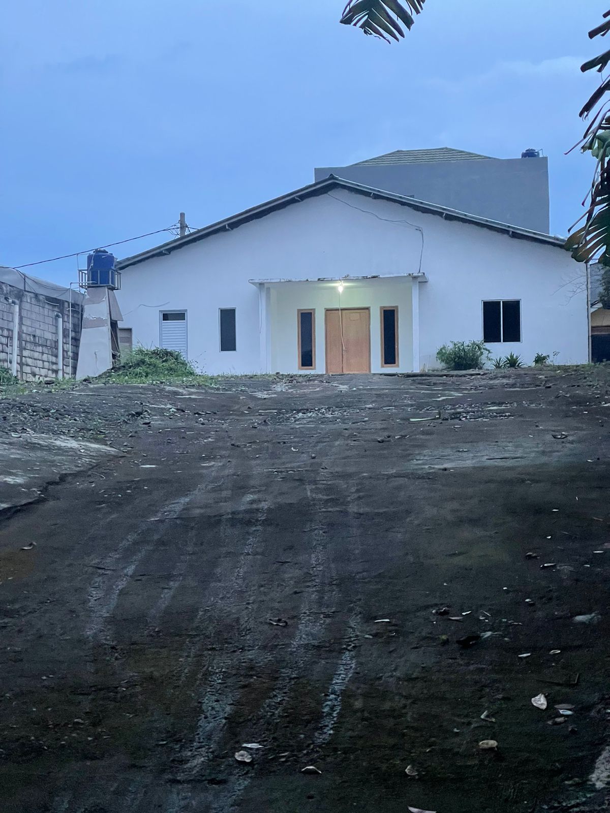 DIJUAL RUMAH DAN TANAH KOMERSIAL LOKASI DEPOK - Image 1