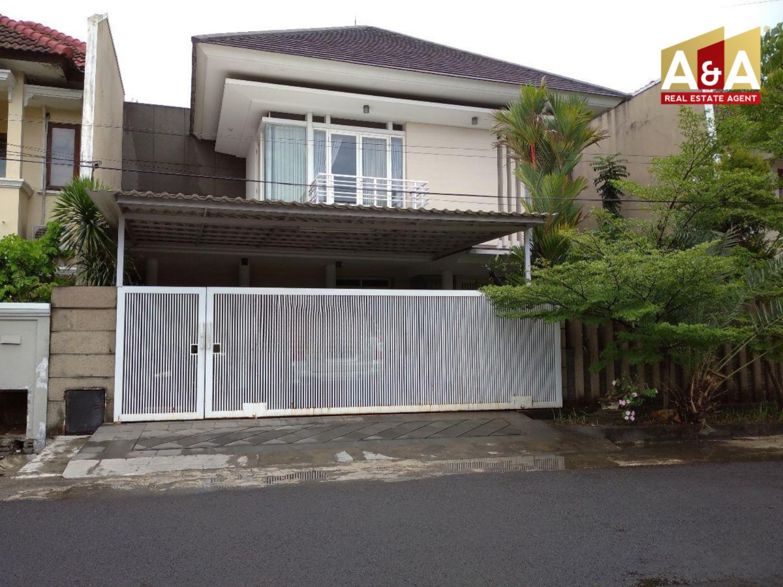 Dijual Rumah Bagus Taman Pondok Indah Wiyung Surabaya Barat - Image 1