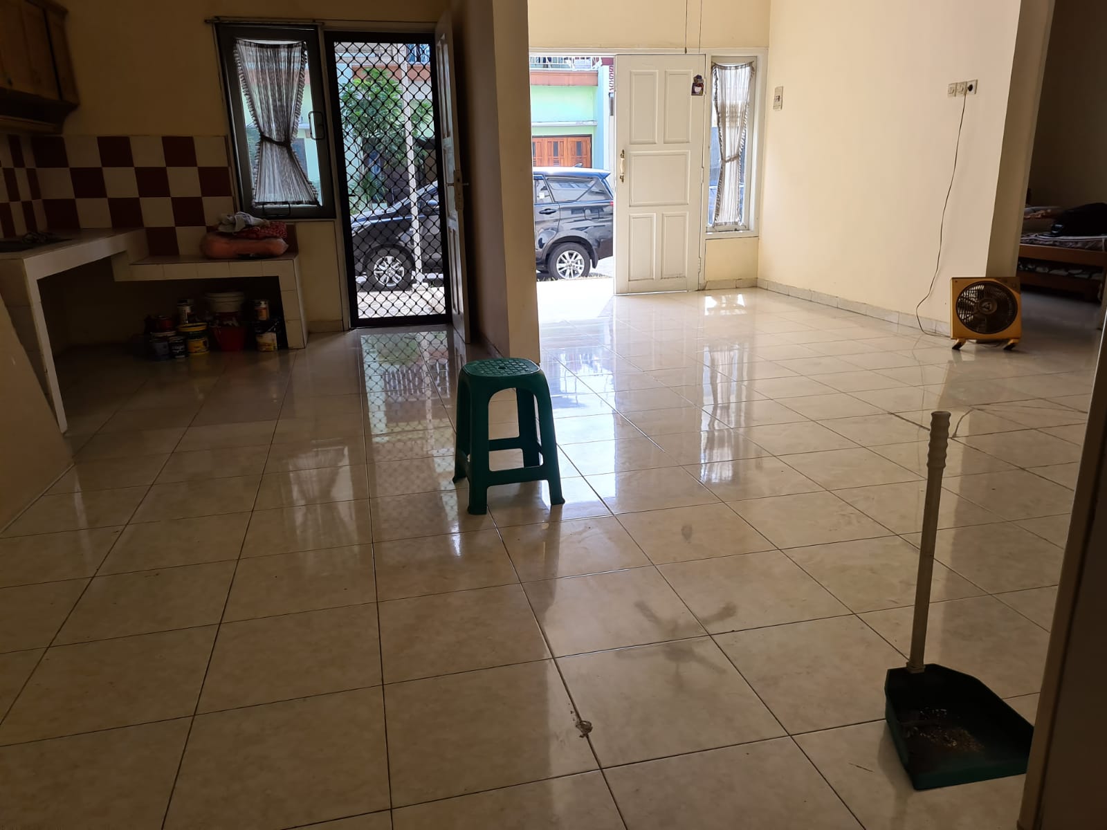 Dijual Rumah Bagus dan Lokasi Strategis di Graha Anggrek Mas Sidoarjo - Thumbnail 2