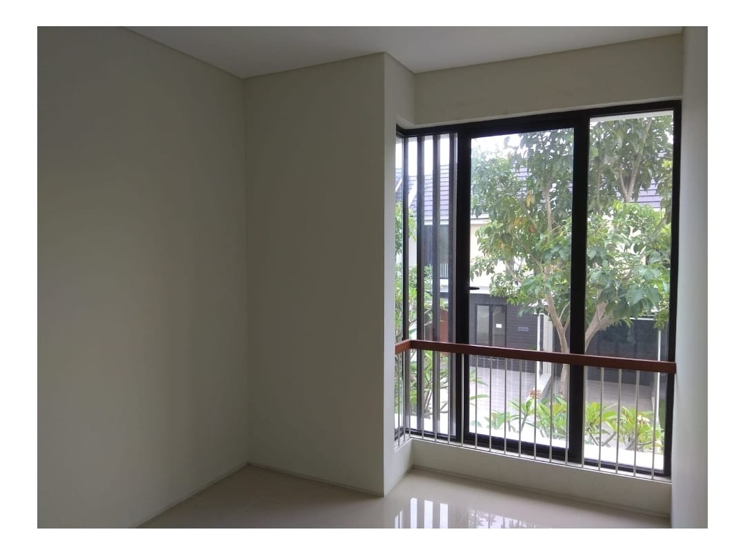 Dijual Rumah Minimalis Baru dan Murah di North West Lake Citraland Surabaya Barat - Thumbnail 2