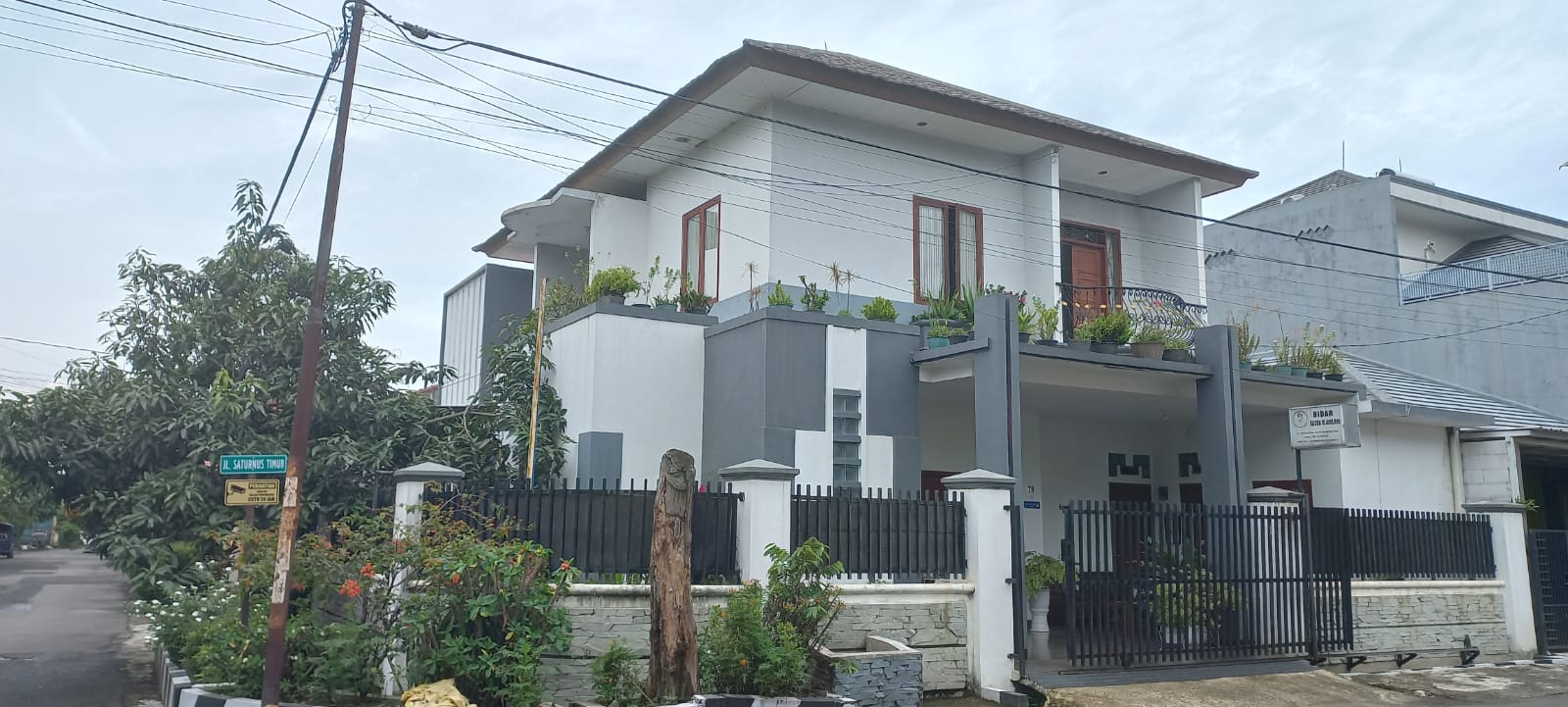 Dijual Rumah Mewah Minimalis Lokasi di Bandung - Image 1