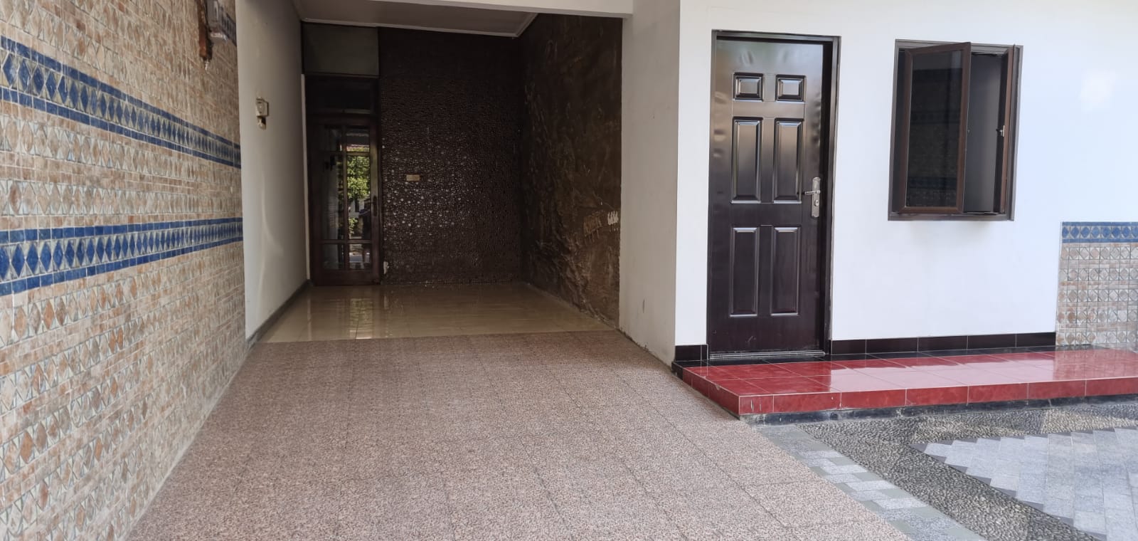 Dijual/Disewakan Rumah Siap Huni dan Nyaman Dukuh Kupang Surabaya Barat - Thumbnail 3