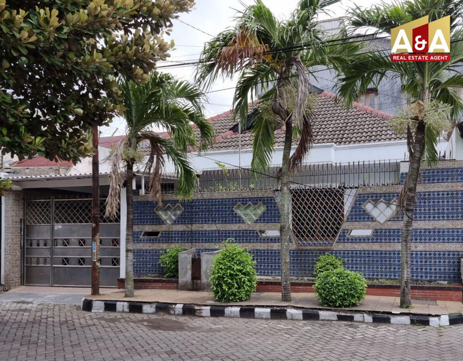 Dijual/Disewakan Rumah Siap Huni dan Nyaman Dukuh Kupang Surabaya Barat - Image 1