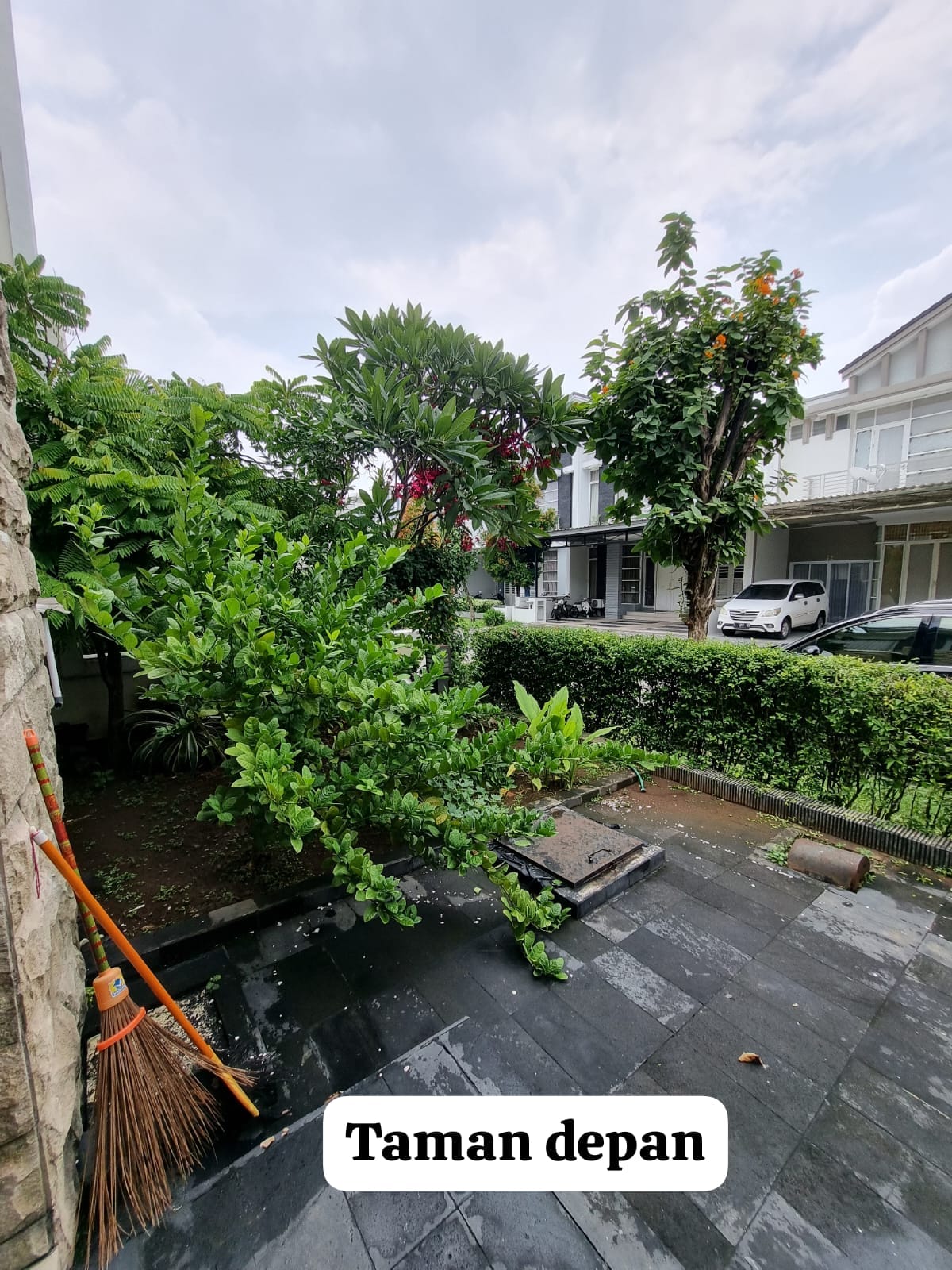 Dijual Rumah Strategis di Royal Residence Surabaya Barat - Thumbnail 3