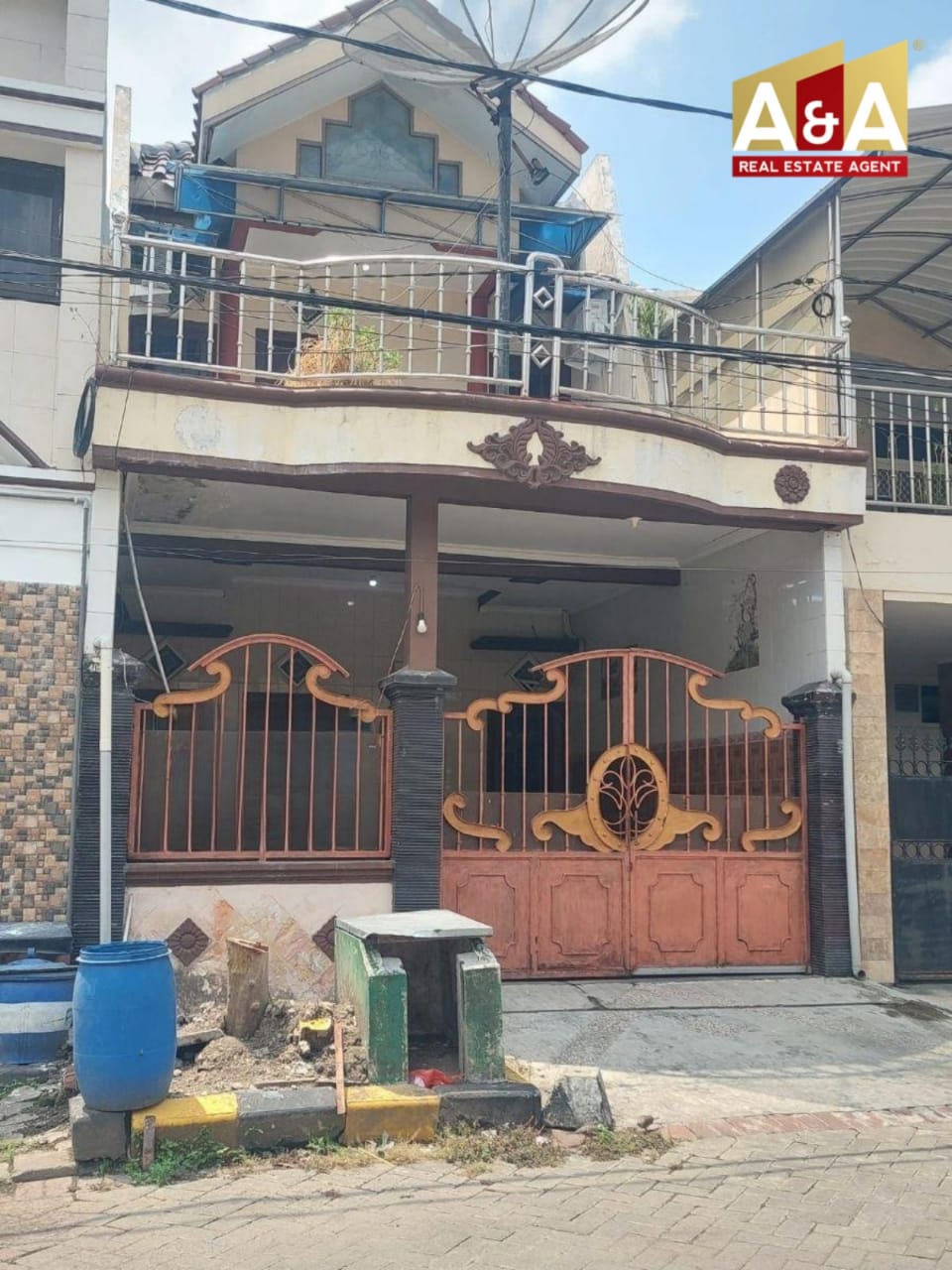 Dijual Rumah 2 Lantai Lokasi Strategis Dukuh Kupang Surabaya Barat - Image 1