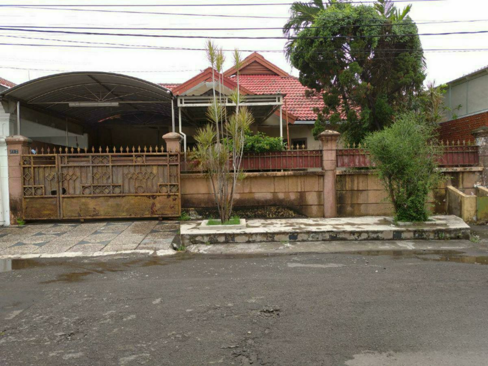 Rumah siap huni Taman Pondok Indah Wiyung - Image 1
