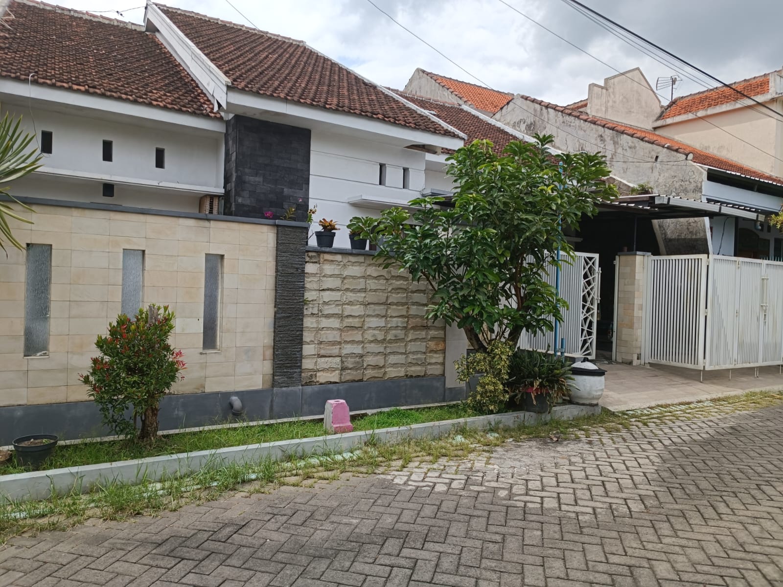 DIJUAL RUMAH LOKASI SAWOJAJAR MALANG - Image 1